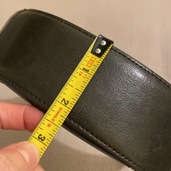 Dirty Six Brown Leather Egg bag . - Picture 5 of 9